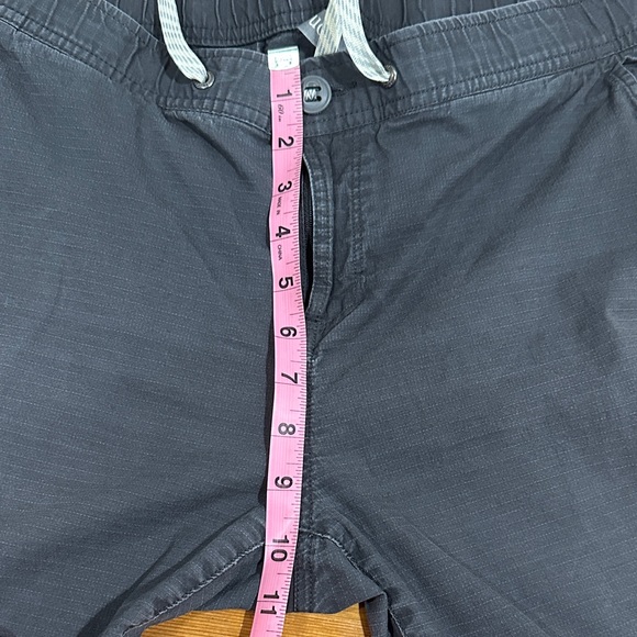 Vuori Men's Charcoal Cargo Pants - Picture 11 of 13